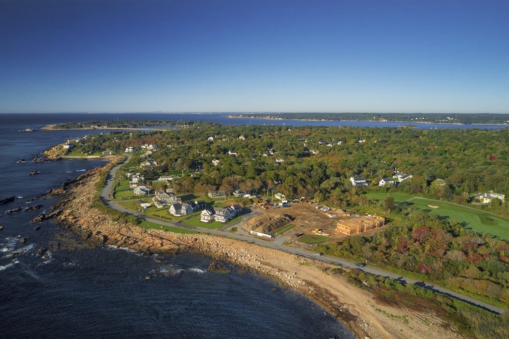 163 Atlantic Road, Unit 2 Gloucester, MA 01930 - Photo 2 of 16 a view of a city