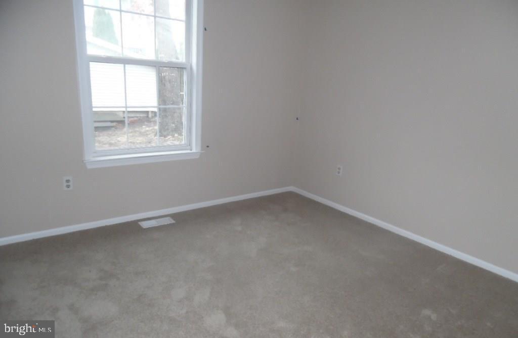 109 Yeoman Road Manahawkin, NJ 08050 - Photo 7 of 27