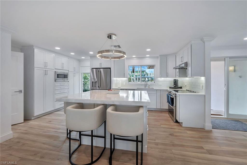 418 Germain Avenue Naples, FL 34108 - Photo 11 of 46