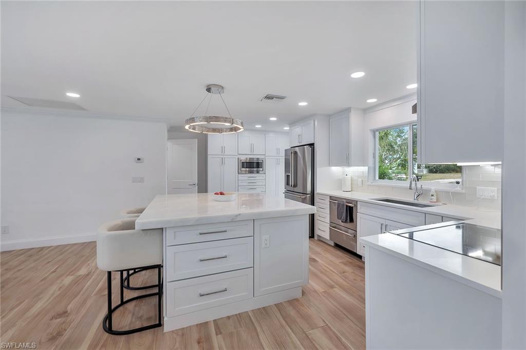 418 Germain Avenue Naples, FL 34108 - Photo 14 of 46