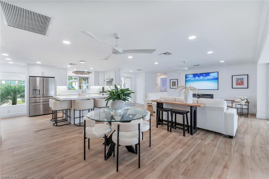 418 Germain Avenue Naples, FL 34108 - Photo 16 of 46