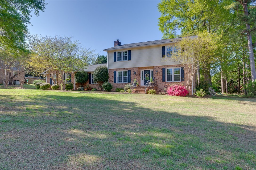 307 Williamsburg Road Anderson, SC 29621 - Photo 2 of 45