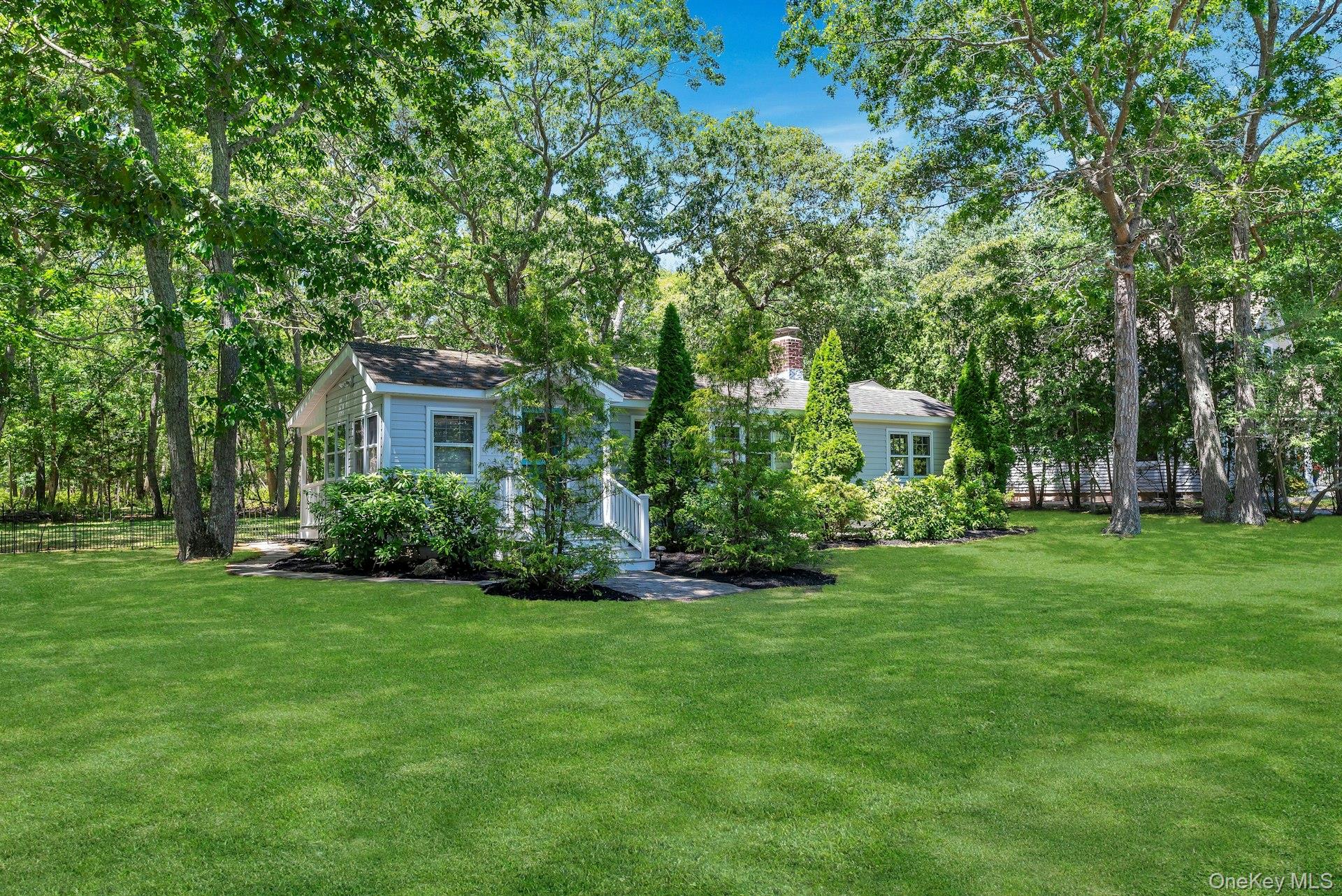 420 Sigsbee Road Mattituck, NY 11952 - Photo 3 of 25