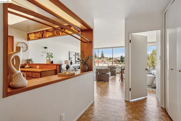 $429,000 | 320 Lee Street, Unit 603, Oakland, CA 94610