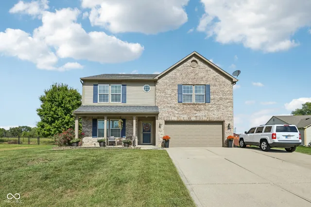$359,900 | 216 Oakview Drive, Mooresville, IN 46158