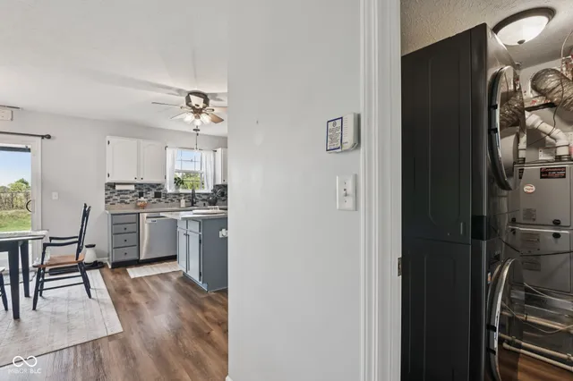 $359,900 | 216 Oakview Drive, Mooresville, IN 46158