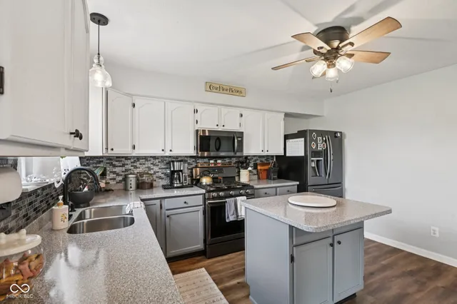 $359,900 | 216 Oakview Drive, Mooresville, IN 46158