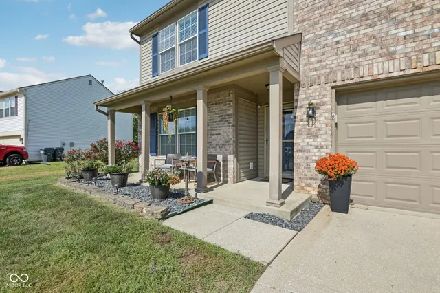 $359,900 | 216 Oakview Drive, Mooresville, IN 46158