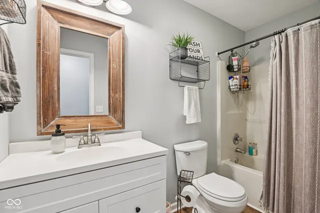 $359,900 | 216 Oakview Drive, Mooresville, IN 46158