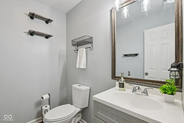 $359,900 | 216 Oakview Drive, Mooresville, IN 46158