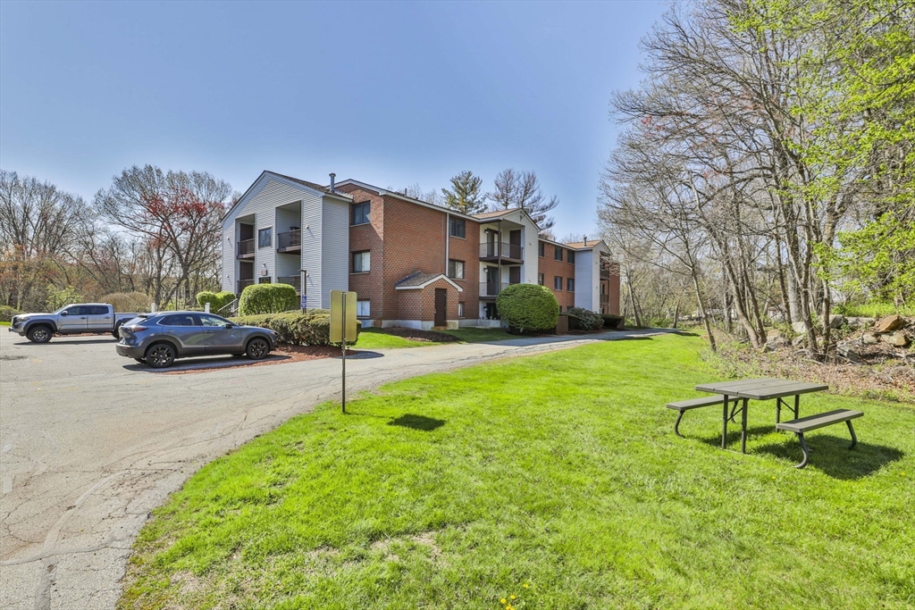 189 Littleton Road, Unit 62 Chelmsford, MA 01824 - Photo 2 of 23 Gallery Image 2