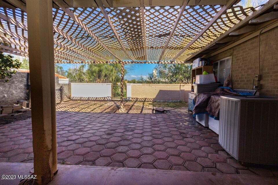 141 East Mojave Road Tucson, AZ 85705 - Photo 3 of 24