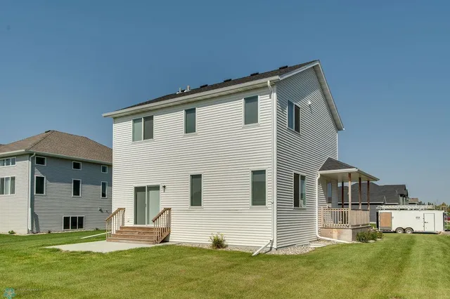 $442,400 | 6797 28th Street South, Fargo, ND 58104