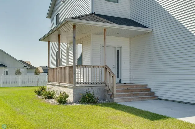 $442,400 | 6797 28th Street South, Fargo, ND 58104