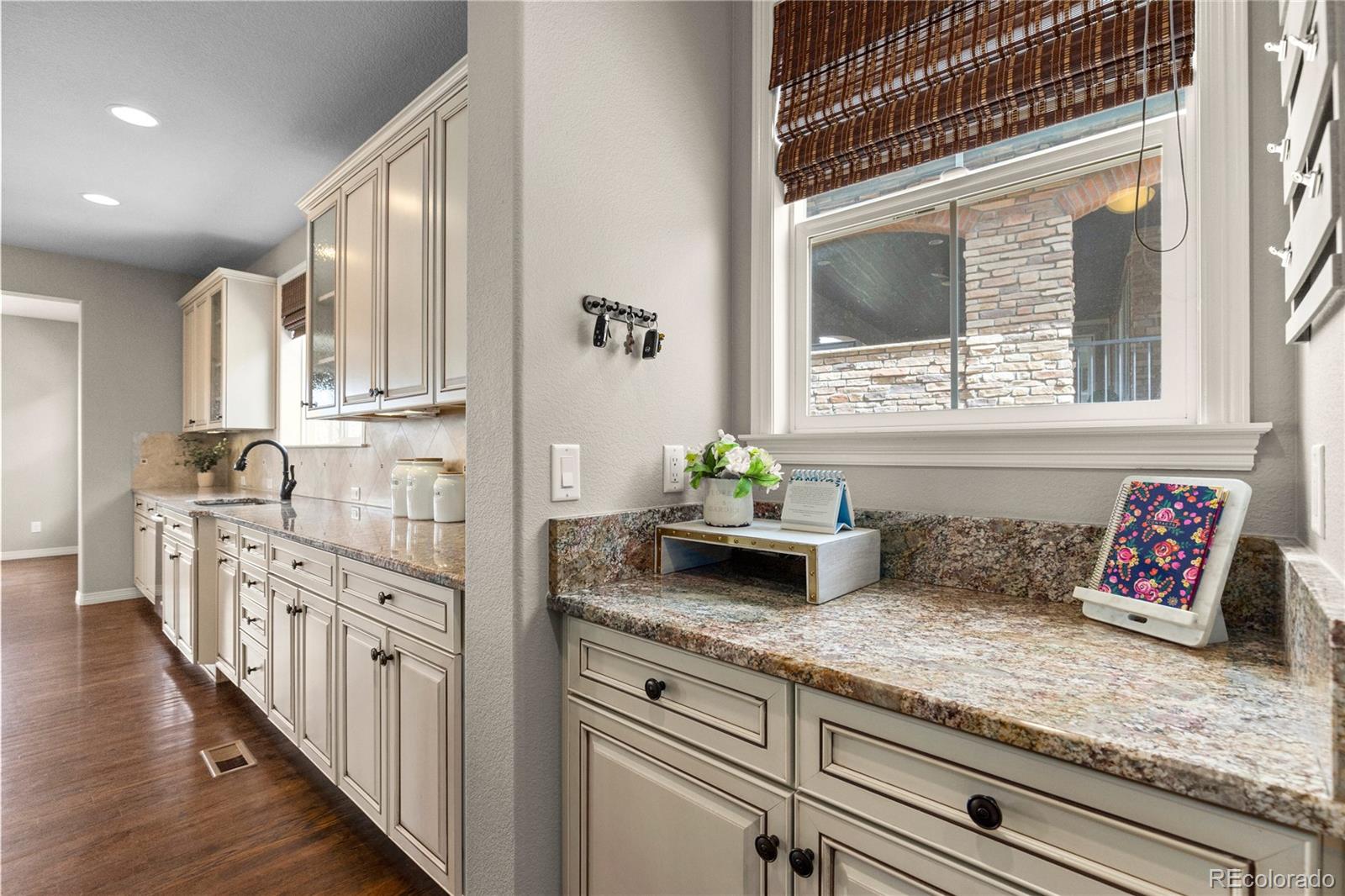 201 Maplehurst Point Highlands Ranch, CO 80126 - Photo 14 of 50