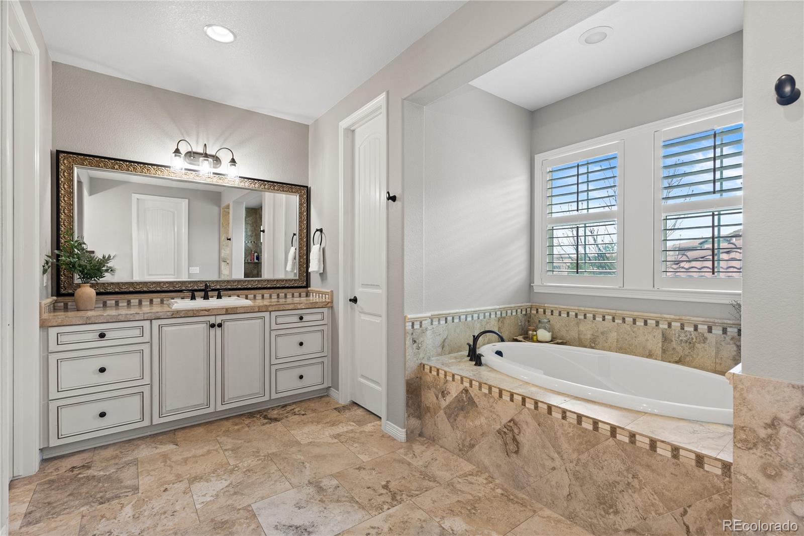 201 Maplehurst Point Highlands Ranch, CO 80126 - Photo 26 of 50