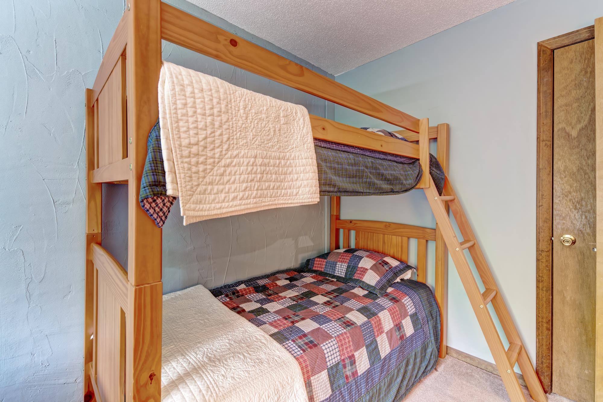 179 Hemlock Ridge Road, Unit 3B Killington, VT 05751 - Photo 25 of 34 Gallery Image 25