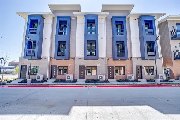 $335,000 | 111 Merritt Street, Unit 102, Fort Worth, TX 76114