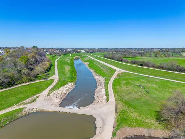 $335,000 | 111 Merritt Street, Unit 102, Fort Worth, TX 76114