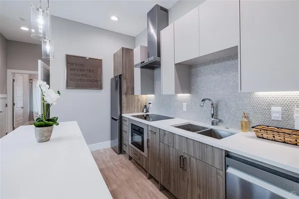 $335,000 | 111 Merritt Street, Unit 102, Fort Worth, TX 76114