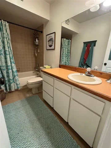 $247,000 | 4623 Southwest 83 Drive, Gainesville, FL 32608