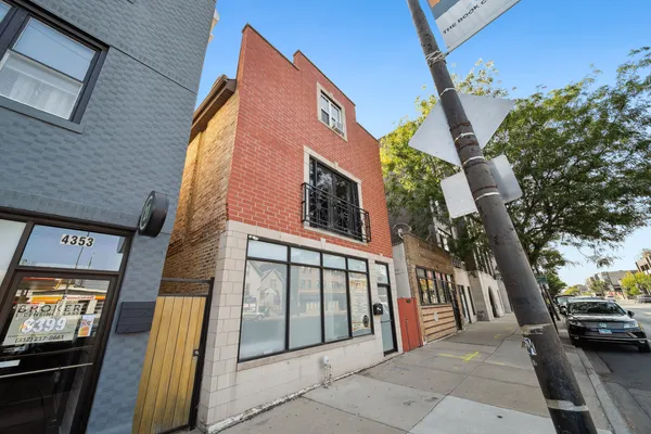 $889,500 | 4351 North Western Avenue, Chicago, IL 60618