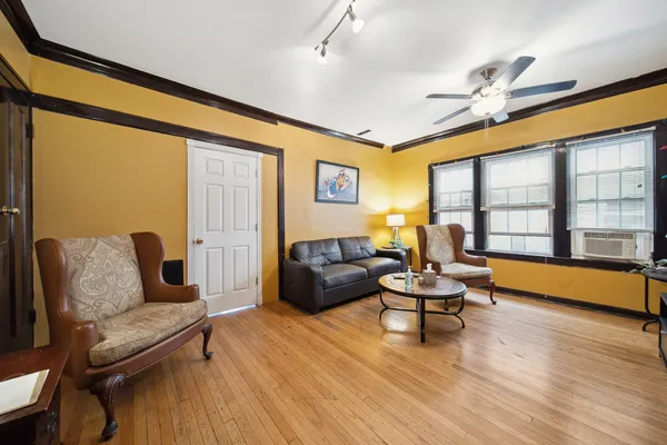 $889,500 | 4351 North Western Avenue, Chicago, IL 60618