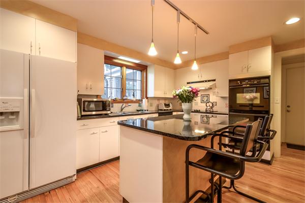 111 Meadowbrook Road Longmeadow, MA 01106 - Photo 5 of 30 Gallery Image 5