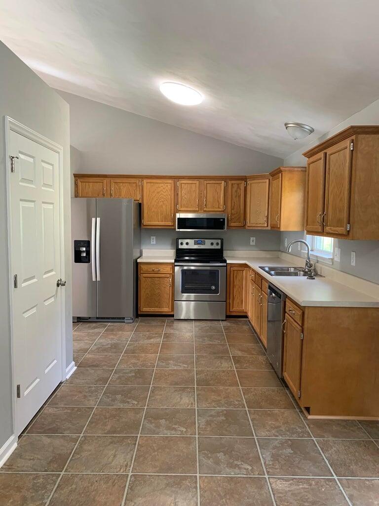 1291 Houston Mines Road Troutville, VA 24175 - Photo 3 of 24 Kitchen