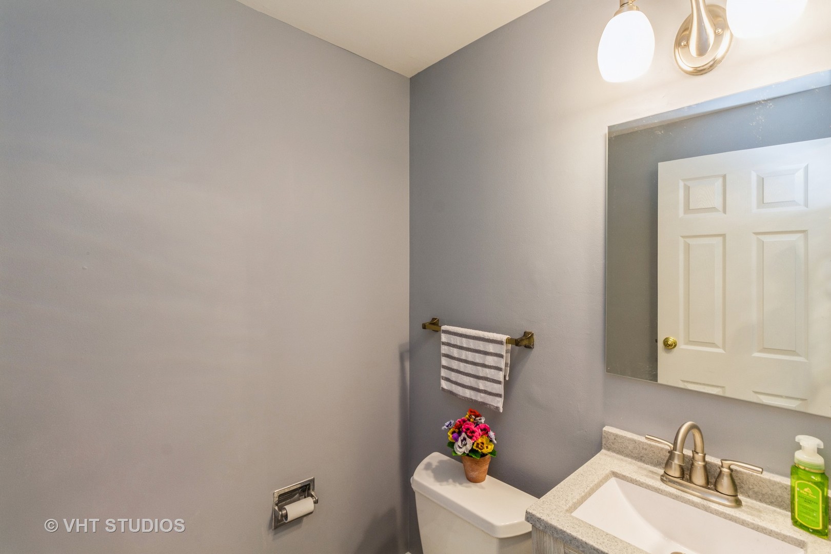 790 Freeman Road Hoffman Estates, IL 60192 - Photo 8 of 16