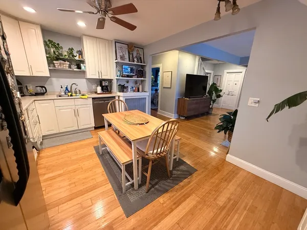 $2,900 | 22 Linden Road, Unit 3, Melrose, MA 02176