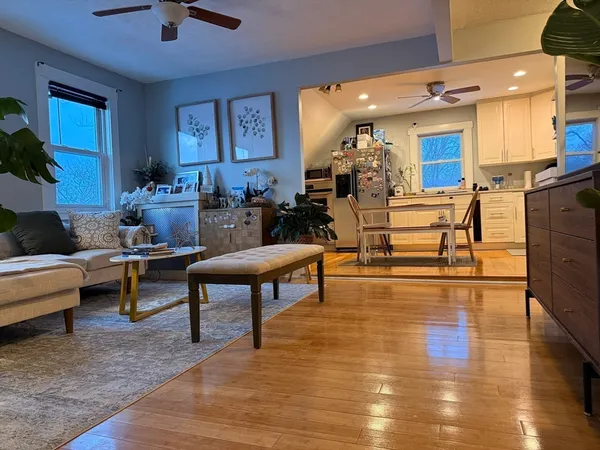 $2,900 | 22 Linden Road, Unit 3, Melrose, MA 02176