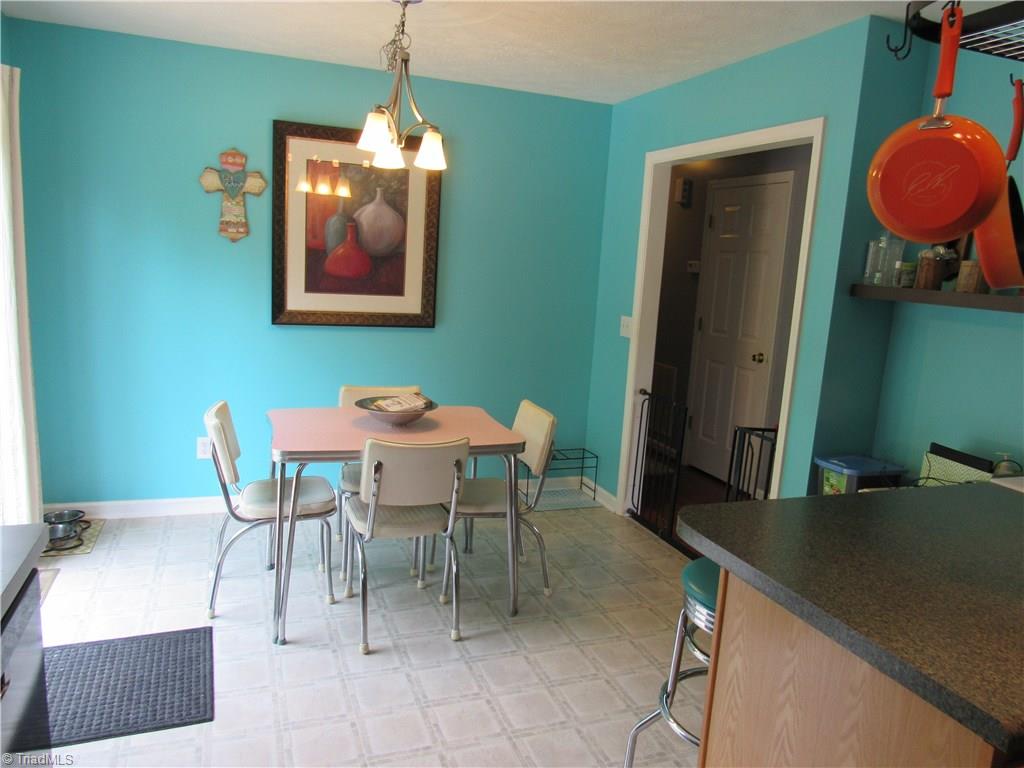 1075 Laurel Crest Road King, NC 27021 - Photo 11 of 30 Gallery Image 11