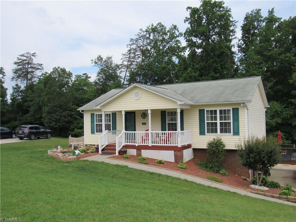 1075 Laurel Crest Road King, NC 27021 - Photo 3 of 30 Gallery Image 3