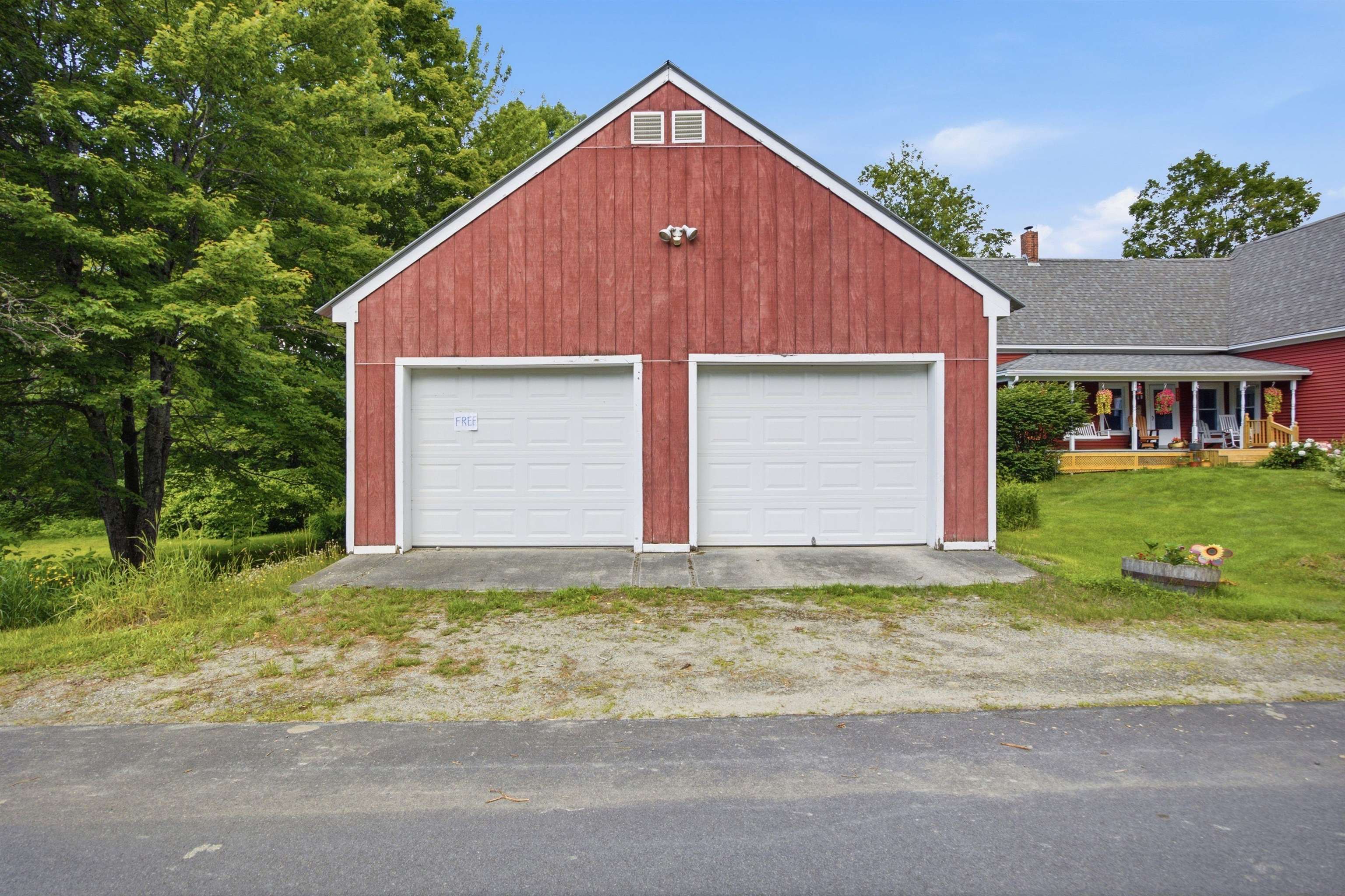 557 Old E Road Whitefield, NH 03598 - Photo 8 of 59