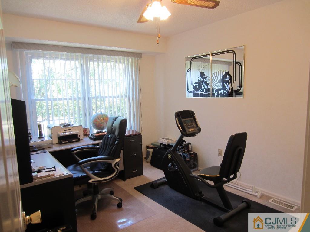 69 Rice Run East Brunswick, NJ 08816 - Photo 17 of 24 Gallery Image 17