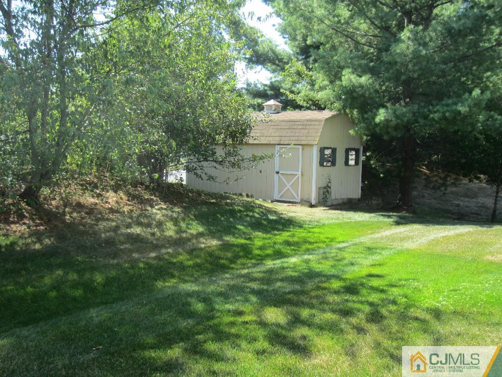 69 Rice Run East Brunswick, NJ 08816 - Photo 24 of 24 Gallery Image 24