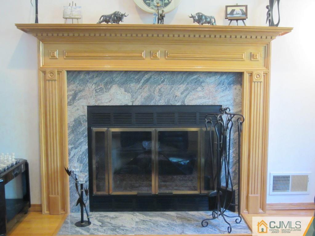 69 Rice Run East Brunswick, NJ 08816 - Photo 6 of 24 Gallery Image 6