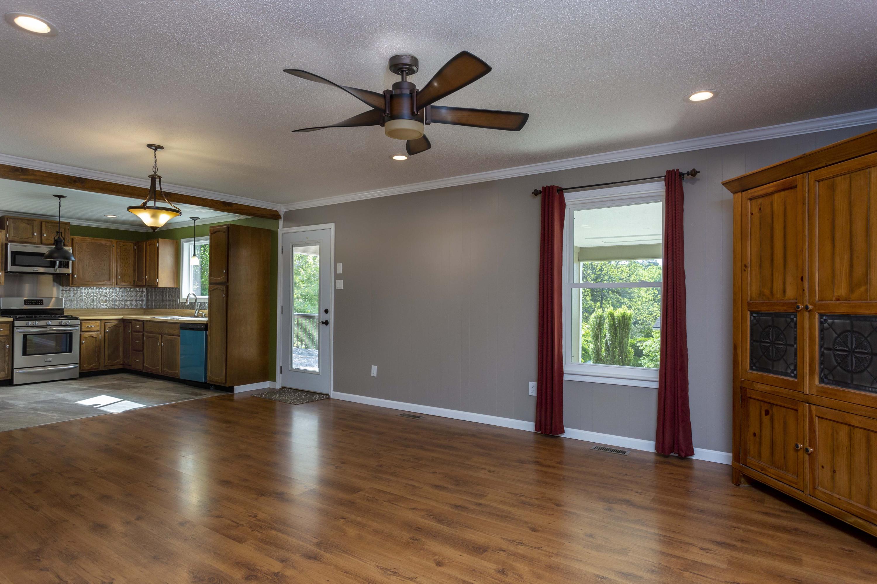 238 Powerline Road Spring City, TN 37381 - Photo 10 of 30 _00A9025