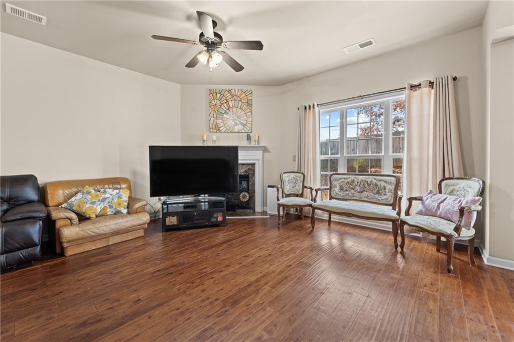 2635 Gateview Court Cumming, GA 30040 - Photo 10 of 50