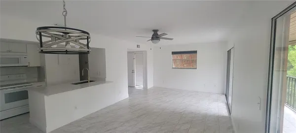 $1,600 | 100 Sweetgum Woods Court, Unit 8D, Deltona, FL 32725