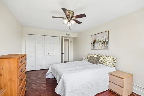 $348,000 | 101 Bar Harbour Road, Unit 4D, Schaumburg, IL 60193