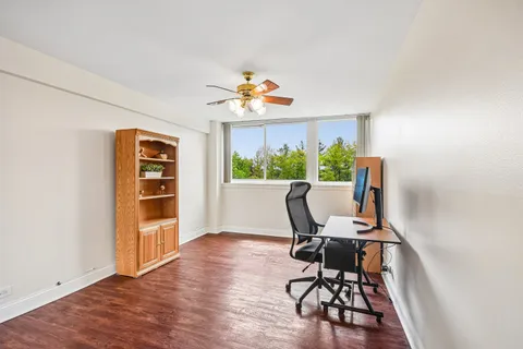 $348,000 | 101 Bar Harbour Road, Unit 4D, Schaumburg, IL 60193