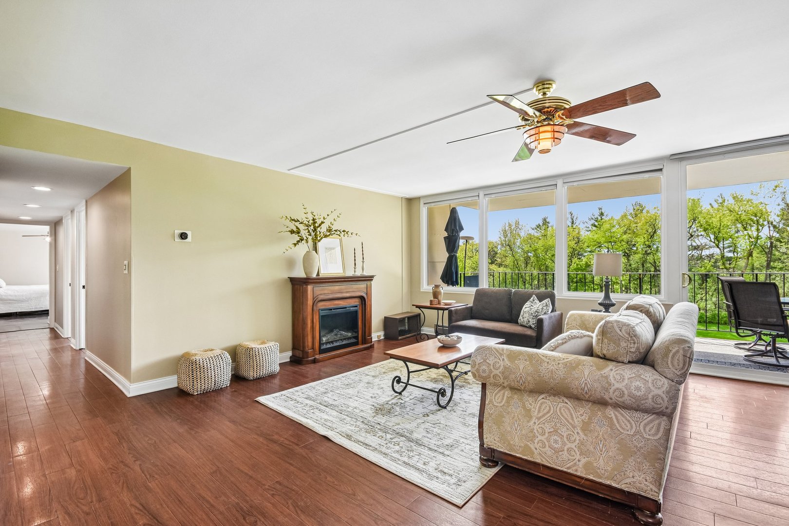 101 Bar Harbour Road, Unit 4D Schaumburg, IL 60193 - Photo 4 of 25
