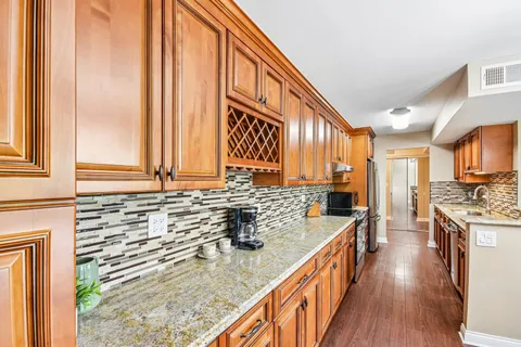 $348,000 | 101 Bar Harbour Road, Unit 4D, Schaumburg, IL 60193