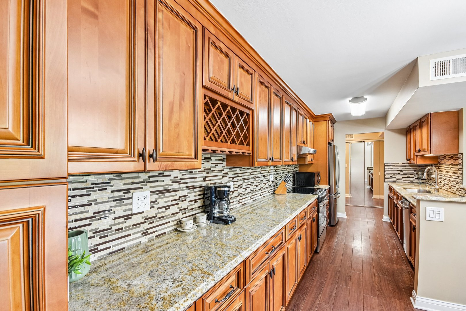 101 Bar Harbour Road, Unit 4D Schaumburg, IL 60193 - Photo 7 of 25