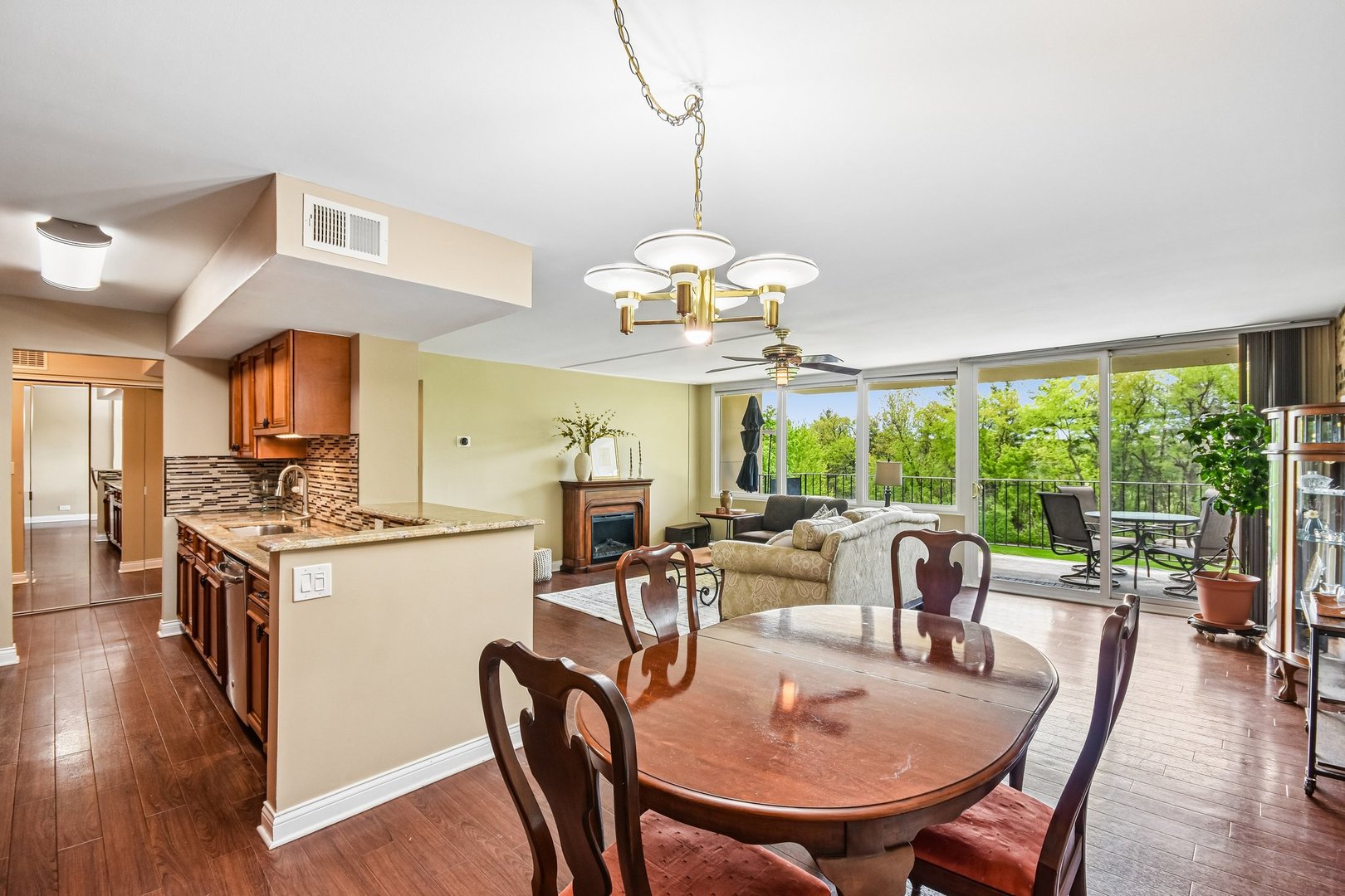 101 Bar Harbour Road, Unit 4D Schaumburg, IL 60193 - Photo 9 of 25