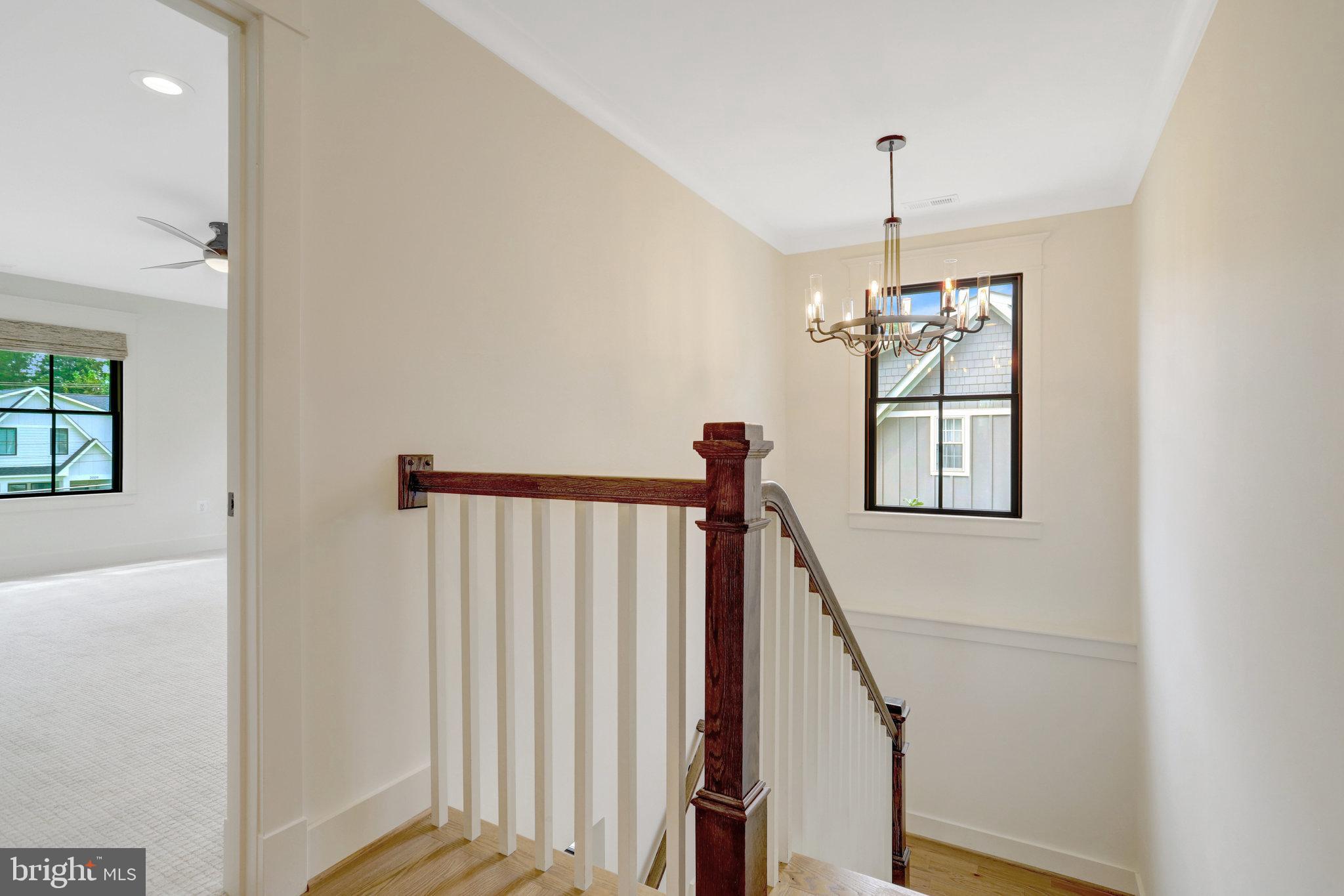 2006 Shenandoah Road Alexandria, VA 22308 - Photo 32 of 59 Upper hall