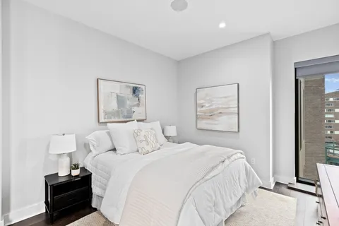 $784,900 | 14 West Broadway, Unit 10D, Boston, MA 02127