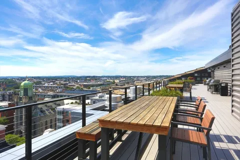 $784,900 | 14 West Broadway, Unit 10D, Boston, MA 02127